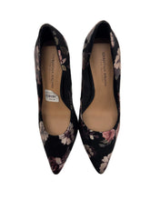 Load image into Gallery viewer, Women’s Christian Siriano Stiletto Shoes, 9W
