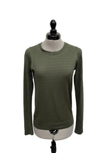 Load image into Gallery viewer, Women’s Lululemon Long Sleeve Top, 6
