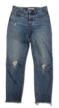 Load image into Gallery viewer, Women’s Levi Jeans, 25

