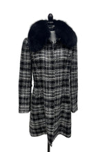 Load image into Gallery viewer, Women’s Joyo Long Sleeve Jacket, 38

