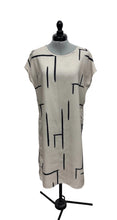 Load image into Gallery viewer, Women’s Emery Rose Sleeveless Dress, Medium
