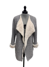 Load image into Gallery viewer, Women’s Ugg Long Sleeve Sweater, Small
