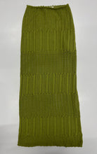 Load image into Gallery viewer, Women’s Pull&amp;Bear skirt, Small
