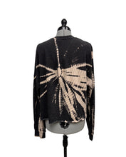 Load image into Gallery viewer, Women’s Betsy Johnson Long Sleeve Sweater, Medium
