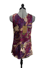 Load image into Gallery viewer, Women’s Insta Firenze Sleeveless Blouse, Medium
