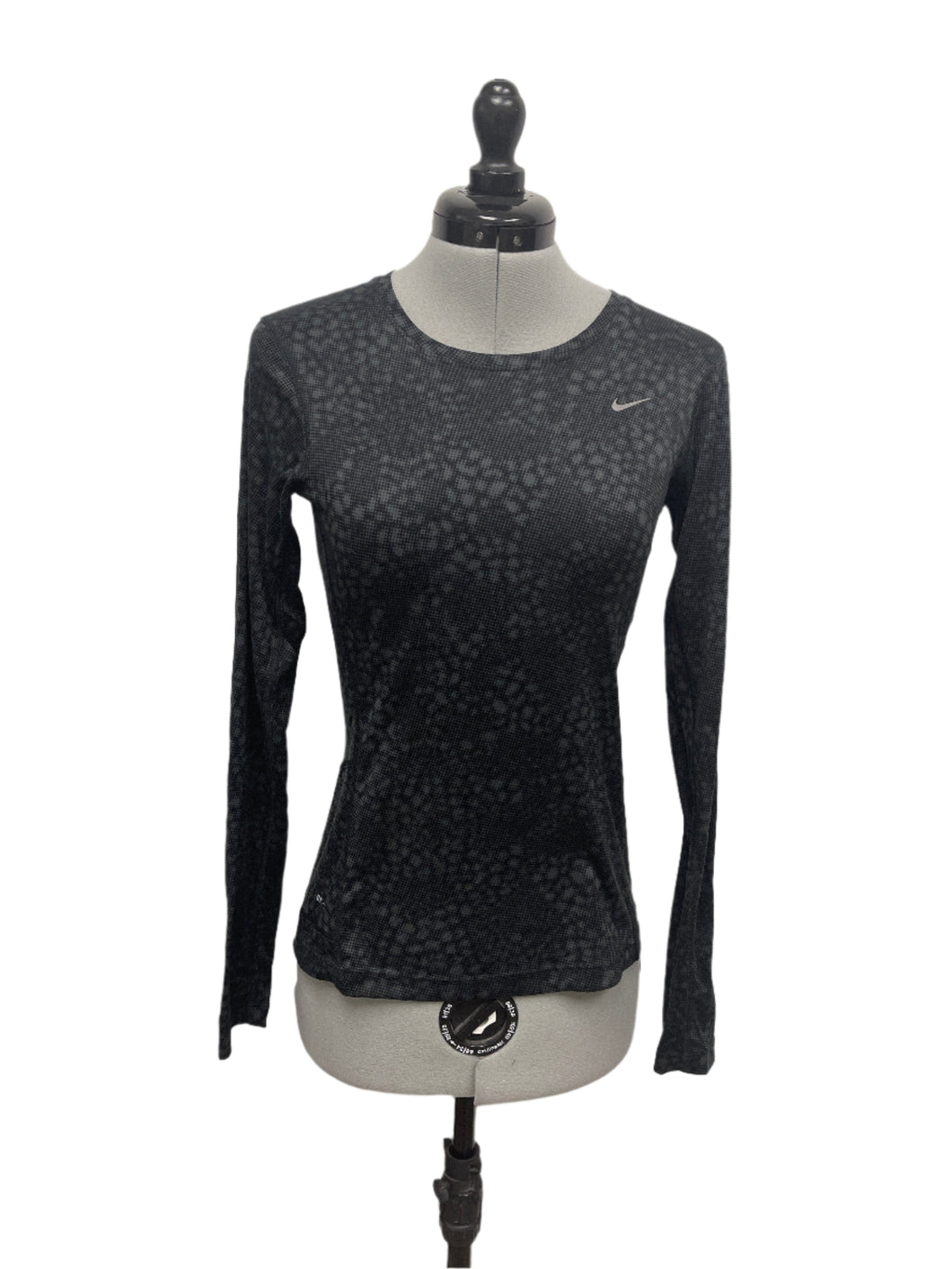 Women’s Nike Long Sleeve Top, XS