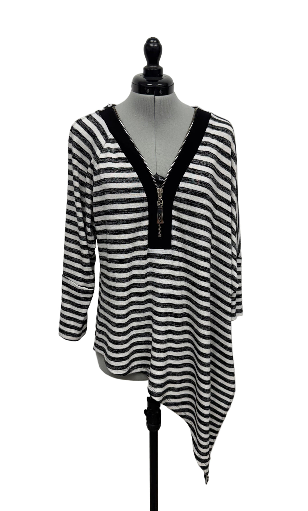 Women’s Frank Lyman Long Sleeve Top, Size 8