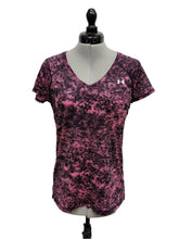 Load image into Gallery viewer, Women’s Under Armour Short Sleeve Top, Small
