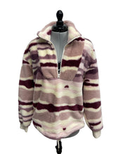 Load image into Gallery viewer, Women’s Mountain and Isles Long Sleeve Jacket, Medium

