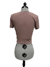 Load image into Gallery viewer, Women’s Wilfred Free Short Sleeve Top, Medium
