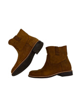 Load image into Gallery viewer, Women’s Roots Boots, 9
