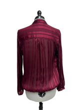 Load image into Gallery viewer, Women’s Guess Long Sleeve Blouse, Small

