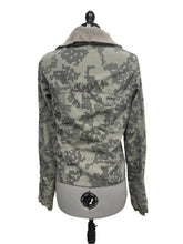 Load image into Gallery viewer, Women’s Bench Long Sleeve Jacket, XS
