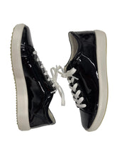 Load image into Gallery viewer, Women’s Ecco Sneakers, US 7
