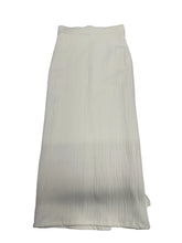 Load image into Gallery viewer, Women’s Dynamite Skirt, Small

