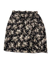 Load image into Gallery viewer, Women’s Club Monaco Skirt, Size 4
