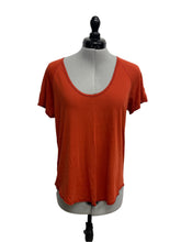 Load image into Gallery viewer, Women’s Wilfred Short Sleeve Top, Medium
