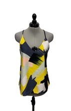 Load image into Gallery viewer, Women’s Banana Republic Sleeveless Blouse, XSmall
