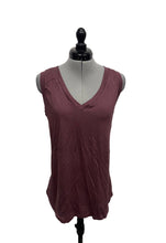 Load image into Gallery viewer, Women’s Isermeo Sleeveless Top, Large
