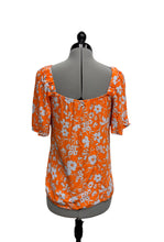 Load image into Gallery viewer, Women’s F&amp;F Short Sleeve Top,8
