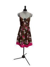 Load image into Gallery viewer, Women’s Guess Sleeveless Dress, Size 3
