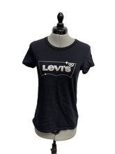 Load image into Gallery viewer, Women’s Levi&#39;s Short Sleeve Top, Extra Small

