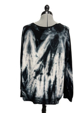 Load image into Gallery viewer, Women’s Tempo Paris Long Sleeve Sweater, M/L
