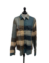 Load image into Gallery viewer, Men’s Burberry Britt Long Sleeve Dress Shirt, Large
