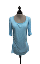 Load image into Gallery viewer, Women’s White House Black Market Short Sleeve Top, Medium
