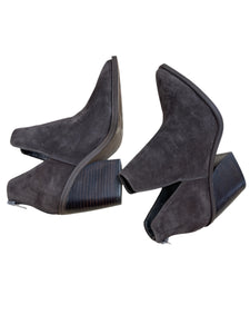 Women’s Vince Camuto Ankle Boots, Size 8.5M