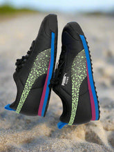 Load image into Gallery viewer, Men’s Puma Running Shoes, Size 11
