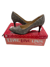 Load image into Gallery viewer, Women’s Picadilly Dress Shoes, Size 5
