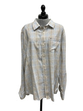 Load image into Gallery viewer, Men’s VICTORINOX Long Sleeve Dress Shirt, XXL
