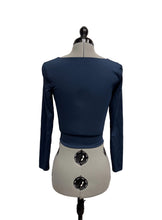 Load image into Gallery viewer, Women’s Babaton Long Sleeve Top, Small
