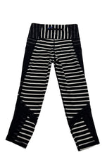 Load image into Gallery viewer, Children’s Iviva Athletic Capris, 12

