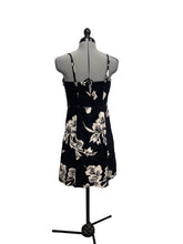 Load image into Gallery viewer, Women’s Gap Sleeveless Dress, Small
