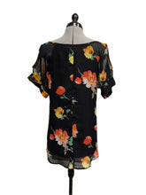 Load image into Gallery viewer, Women’s Sienna Sky Short Sleeve Blouse, Large
