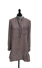 Load image into Gallery viewer, Women’s BCBG Long Sleeve Dress, XSmall
