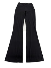 Load image into Gallery viewer, Women’s Lululemon Flare Leggings, 4

