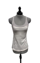 Load image into Gallery viewer, Women’s Lululemon Sleeveless Top, size 4
