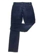 Load image into Gallery viewer, Women’s 7 For all Mankind Jeans, Size 27
