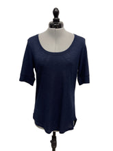 Load image into Gallery viewer, Women’s Athleta Short Sleeve Top, Small
