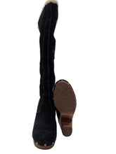Load image into Gallery viewer, Women’s UGG Boots, US 5
