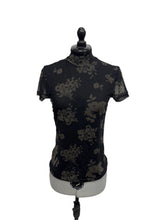 Load image into Gallery viewer, Women’s Tristan Short Sleeve Top, XSmall
