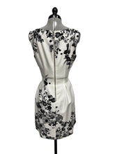 Load image into Gallery viewer, Women’s Vince Camuto Sleeveless Dress, 8
