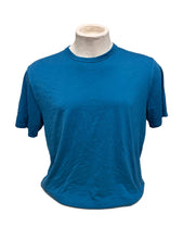 Load image into Gallery viewer, Men’s Lululemon Shirt Sleeve Shirt, Large
