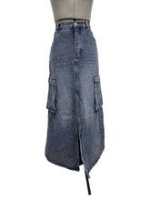 Load image into Gallery viewer, Women’s Steve Madden Skirt, 10
