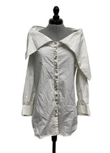 Load image into Gallery viewer, Women’s Carbanni Long Sleeve Top, Medium
