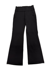 Load image into Gallery viewer, Women’s Lululemon Leggings, 12 Long
