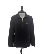Load image into Gallery viewer, Women’s Patagonia Long Sleeve Sweater, Medium
